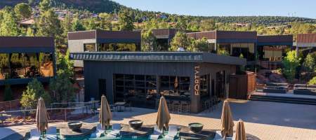 Ambiente-Pool-Daytime_PC-Jenelle-Bonifield